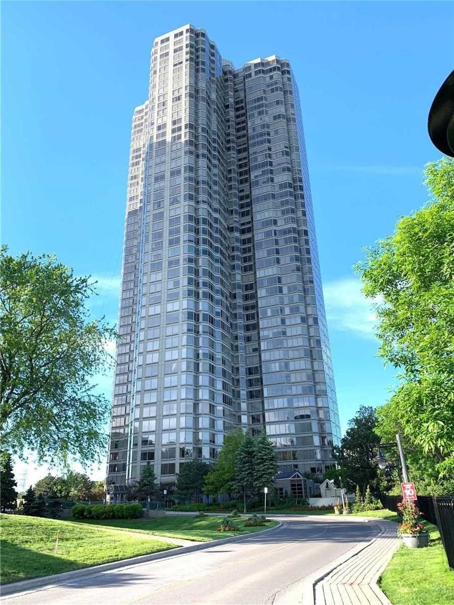 Palace Place, 1 Palace Pier Court, Toronto — the lakefront condo tower in Humber Bay Shores