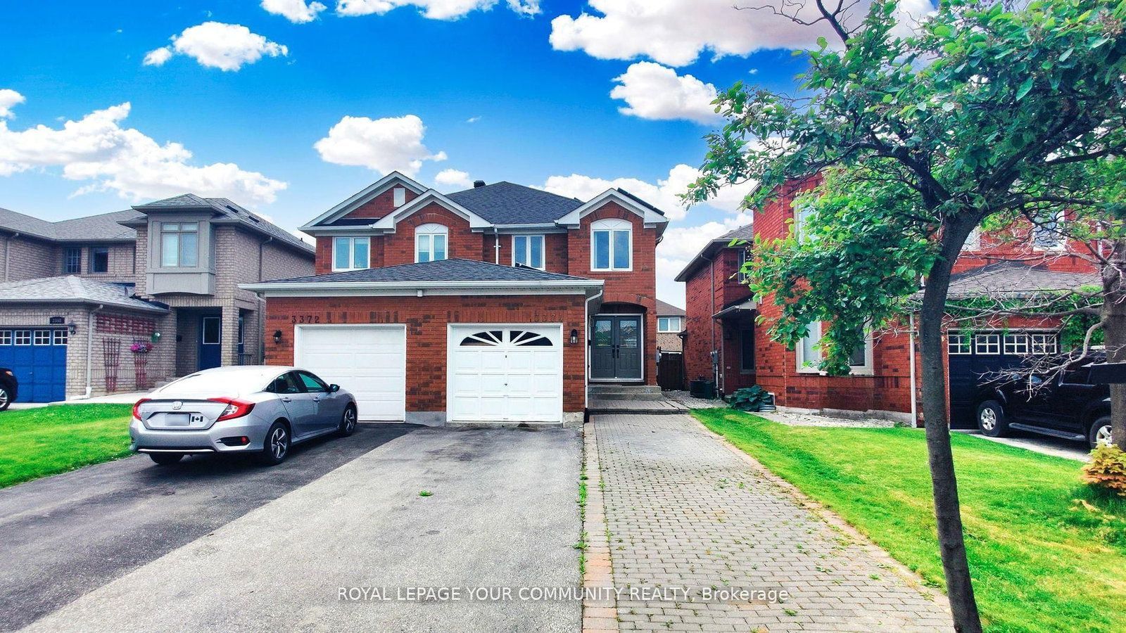 Semi-detached home at 3374 Scotch Pine Gate in Mississauga