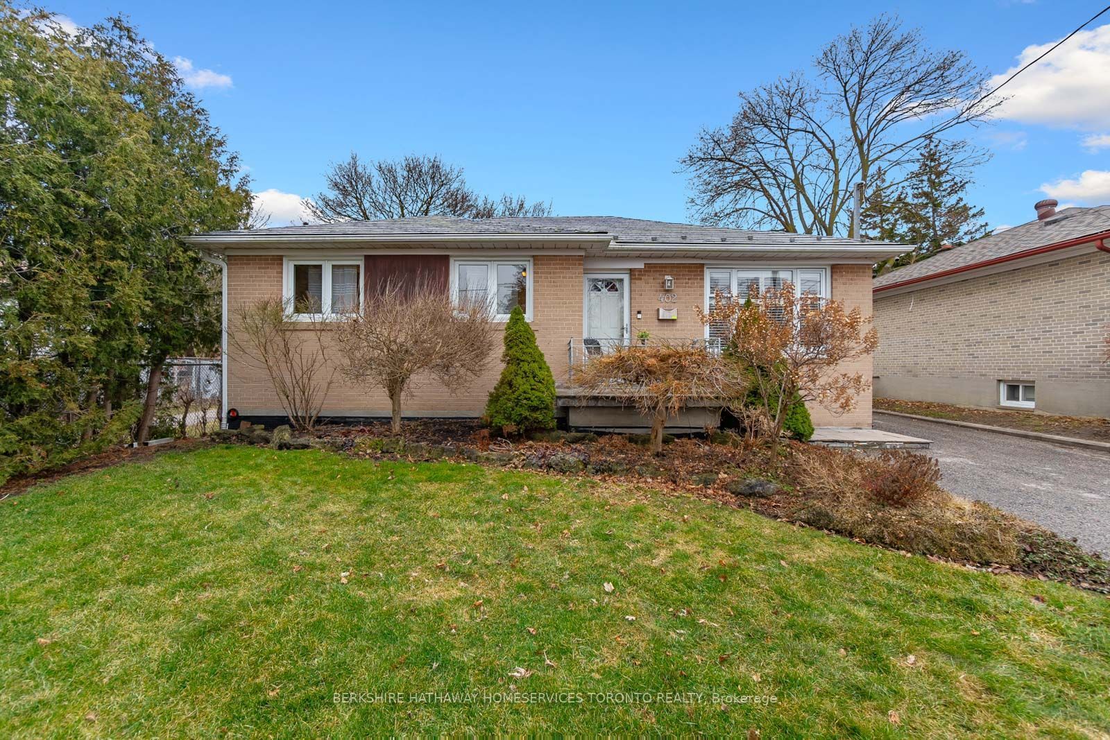 Home at 402 Osiris Drive in Richmond Hill