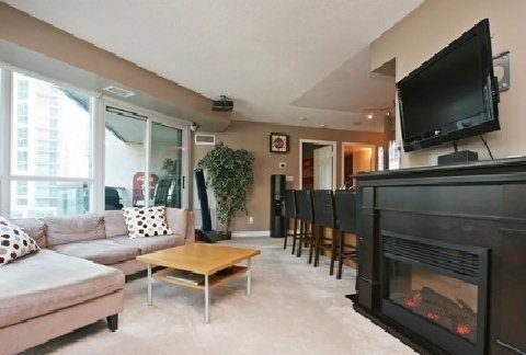 Downtown Toronto condo transaction on Lower Simcoe Street