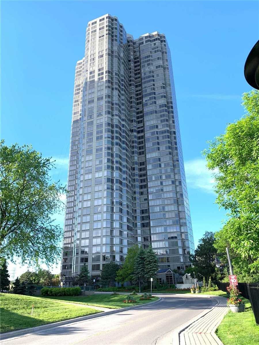 Palace Place, 1 Palace Pier Court, Toronto — the lakefront condo tower in Humber Bay Shores
