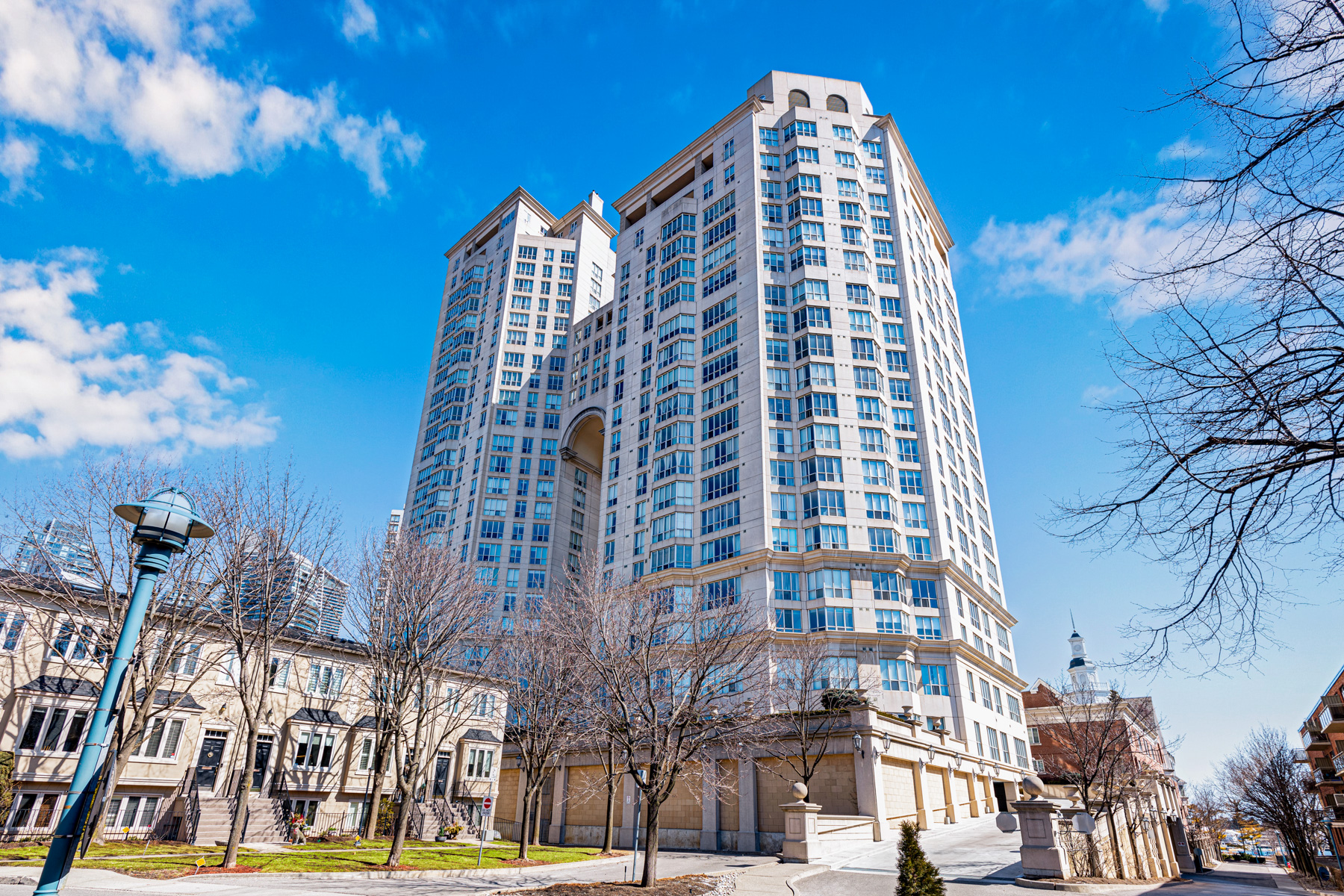 Exterior of Grand Harbour Condominiums, a grand waterfront condo tower at 2285 Lake Shore Boulevard W in Mimico, Toronto